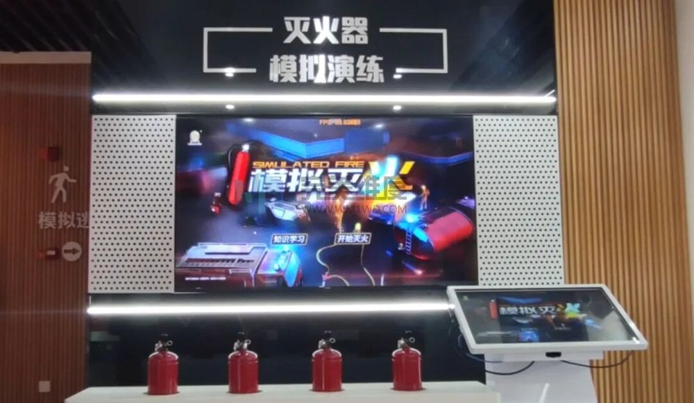 模拟不同种类火灾固体、液体、电气,员工使用真实重量但无灭火剂的模拟灭