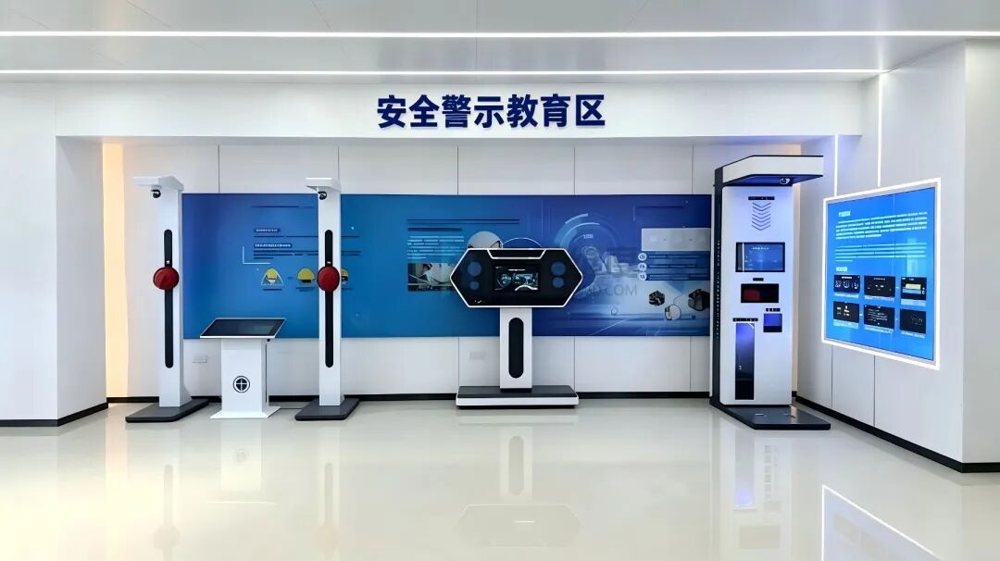 输电作业中,触电、跨步电压、电弧伤害等风险具有隐蔽性与致命性,一线人